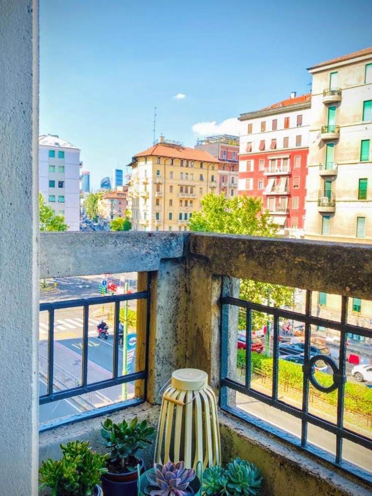 Spacious Apartment 50 Meters From The Metro ミラノ エクステリア 写真